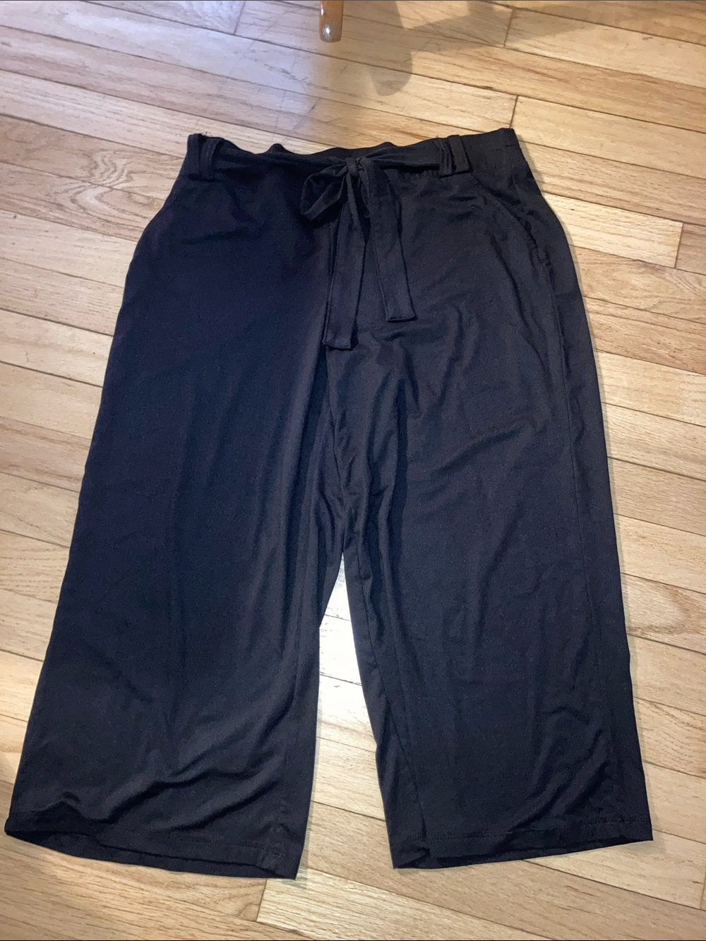 Like New Black Dress Capri Shorts with tie around waist